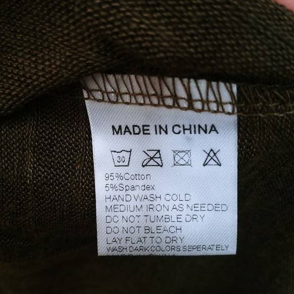 Leopard print shirt v-neck - Picture 5 of 6